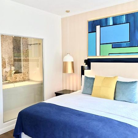Luxury Apartments Mondrian Market Square III Varšava Exteriér fotografie
