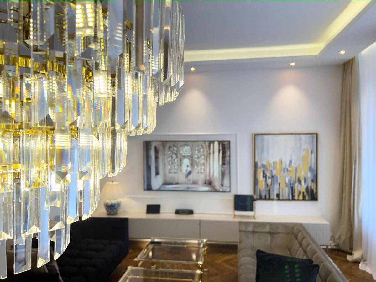 Luxury Apartments Mondrian Market Square III Varšava Exteriér fotografie
