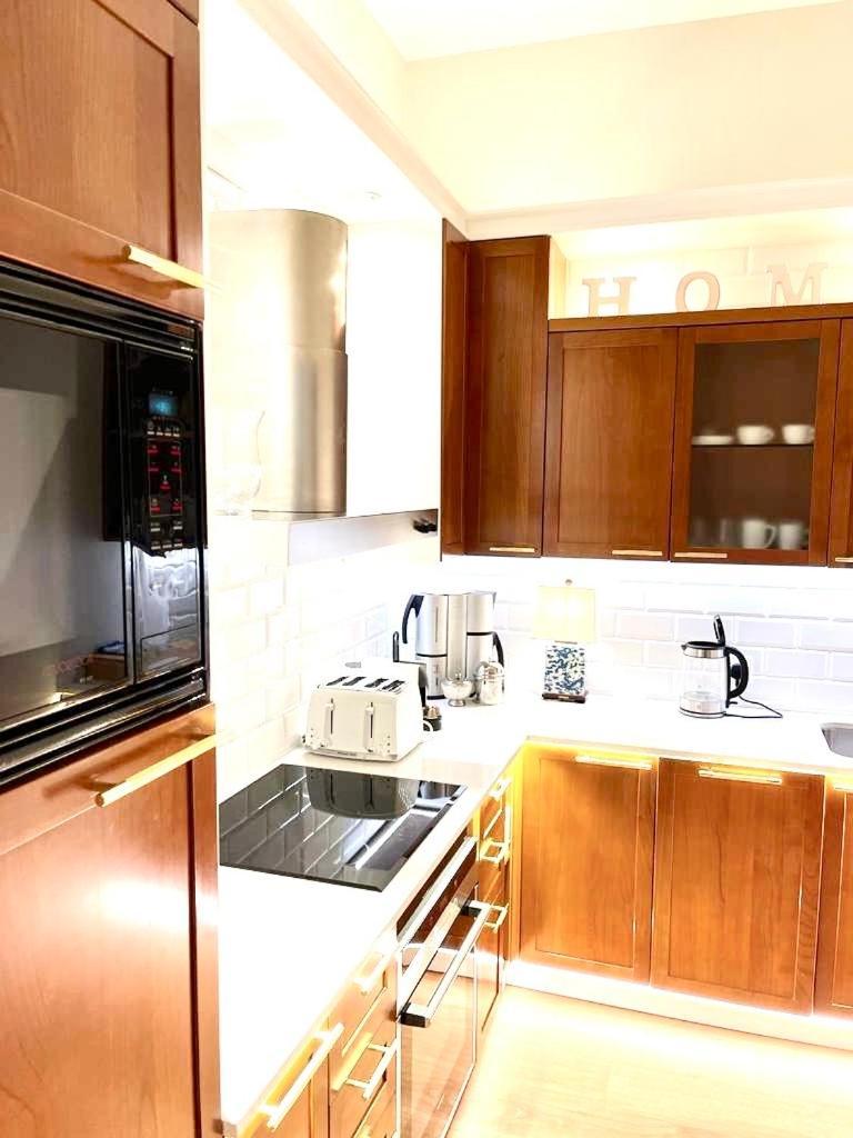 Luxury Apartments Mondrian Market Square III Varšava Pokoj fotografie