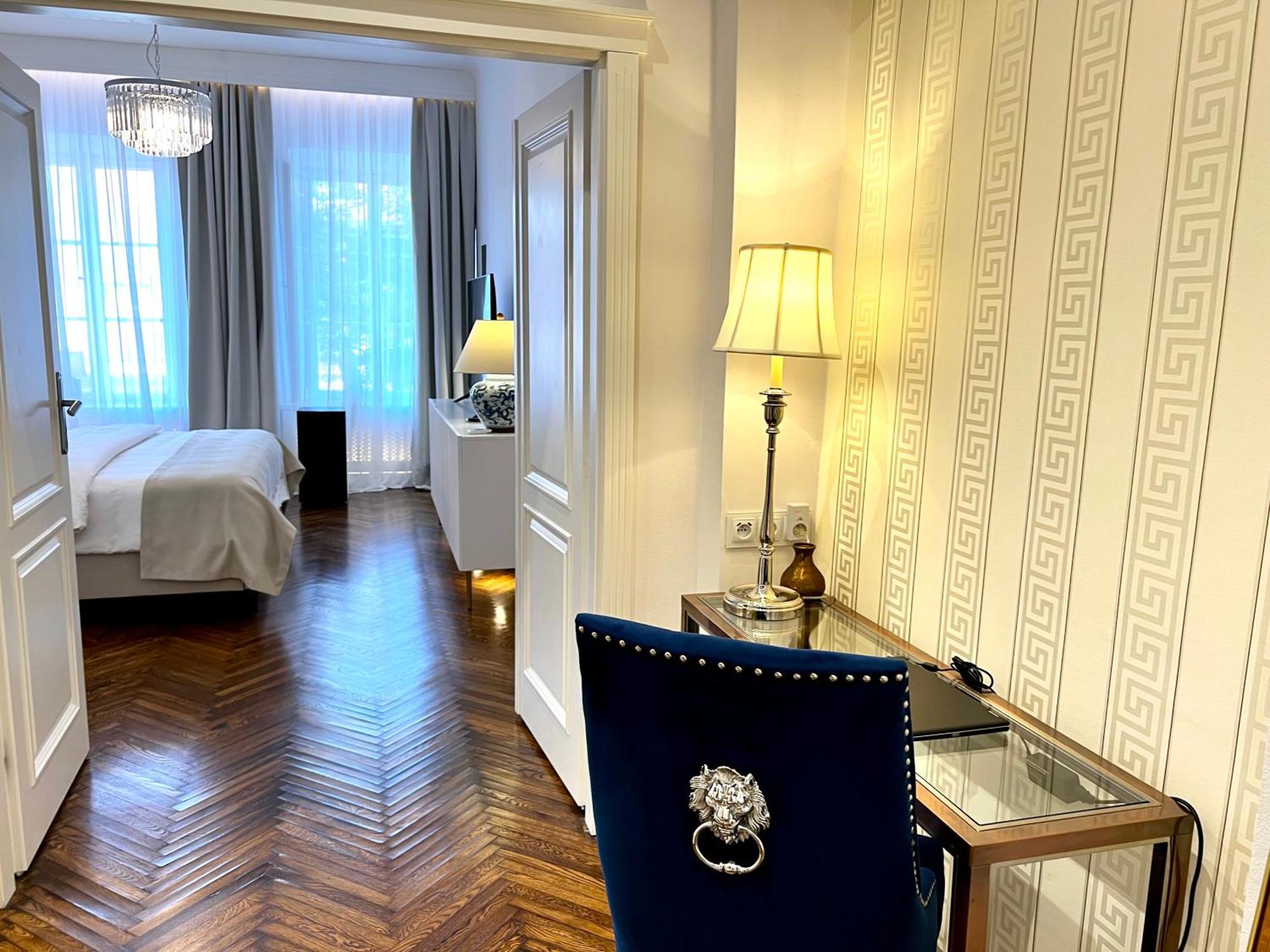Luxury Apartments Mondrian Market Square III Varšava Pokoj fotografie