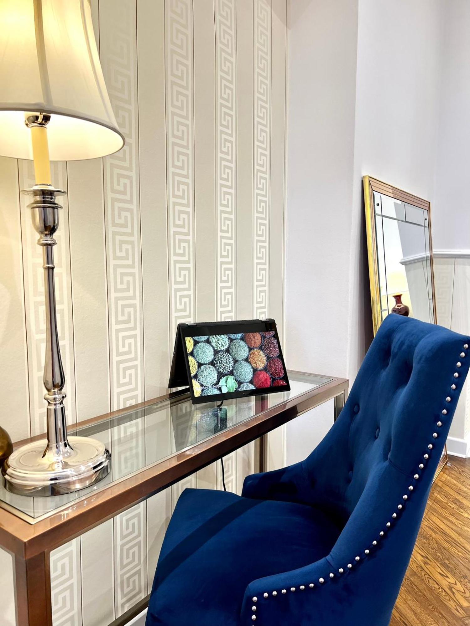 Luxury Apartments Mondrian Market Square III Varšava Pokoj fotografie
