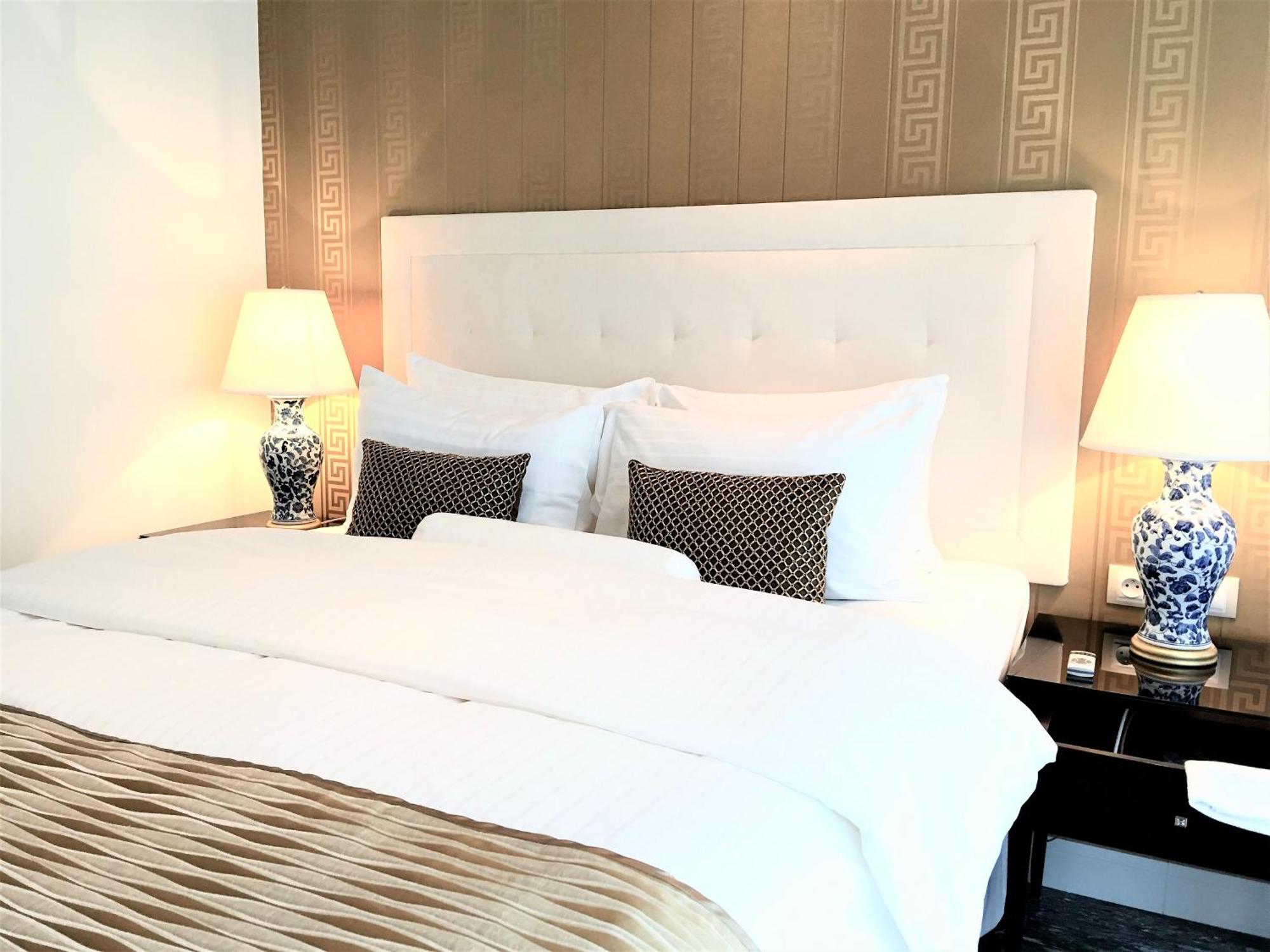 Luxury Apartments Mondrian Market Square III Varšava Pokoj fotografie