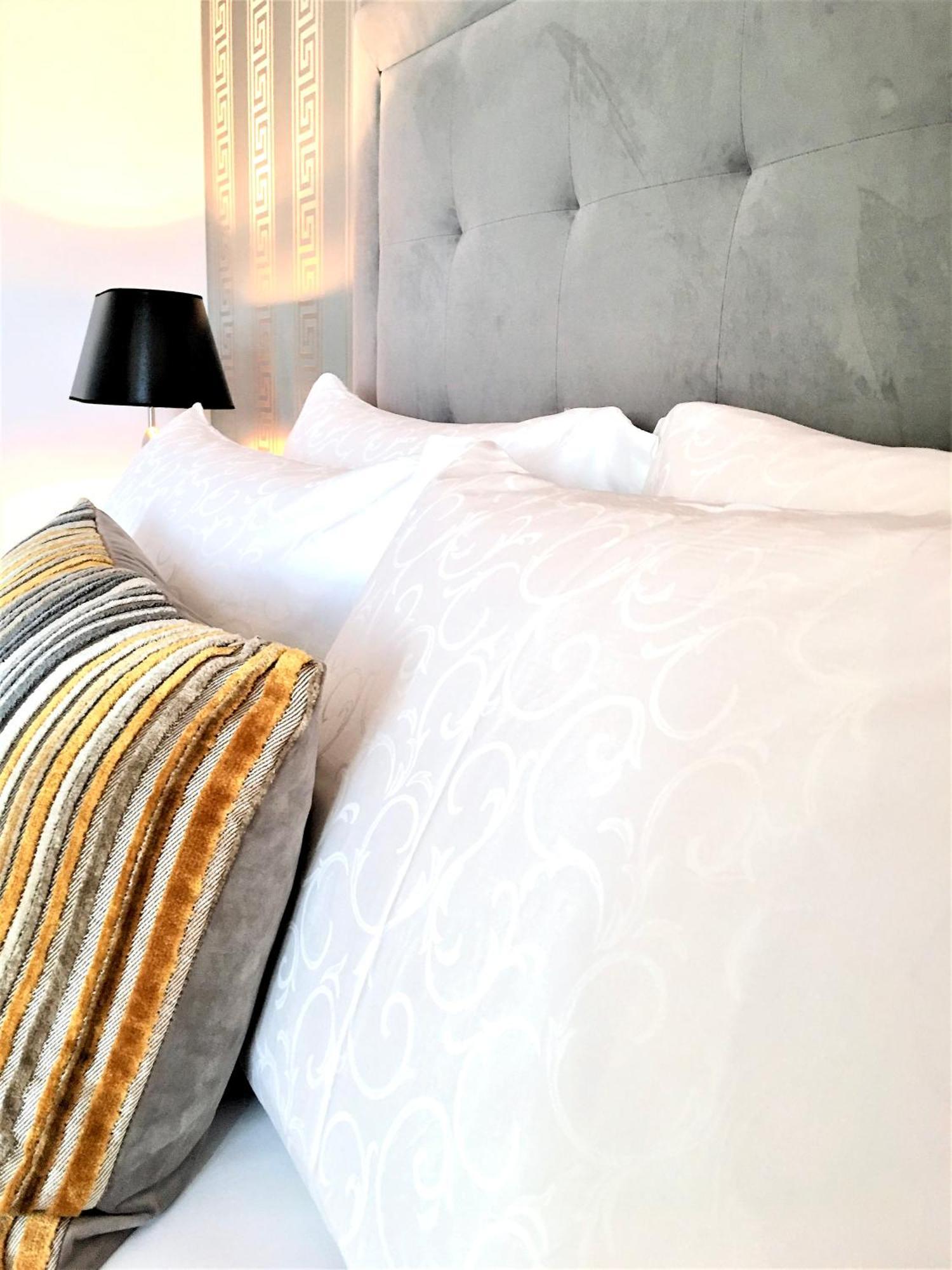 Luxury Apartments Mondrian Market Square III Varšava Pokoj fotografie