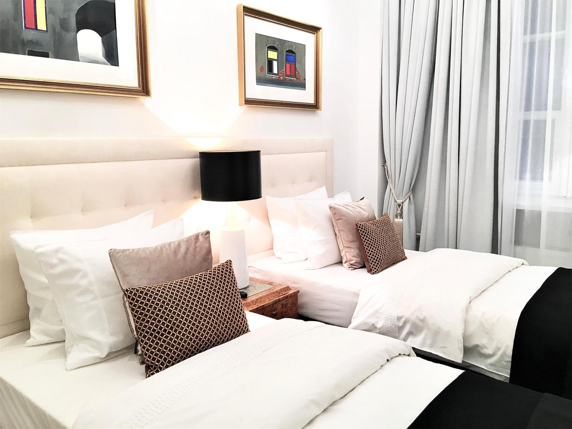 Luxury Apartments Mondrian Market Square III Varšava Pokoj fotografie